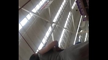 upskirt chavita rica empinada en walmart